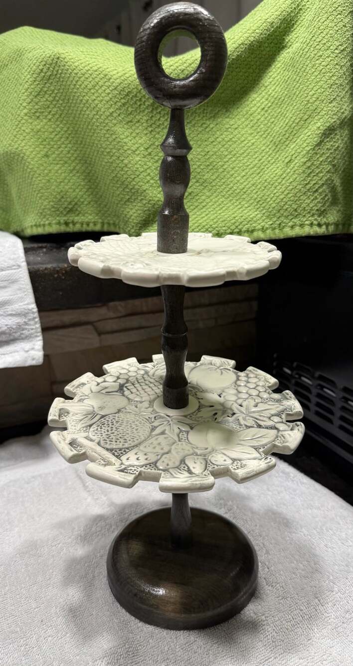Chadwick Inc 2-Tier Ceramic Desert Stand